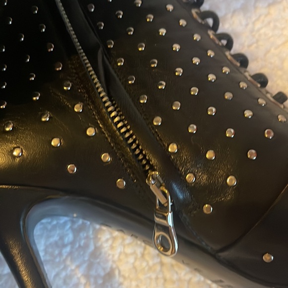 Showstopper Bootie - Picture 4 of 5